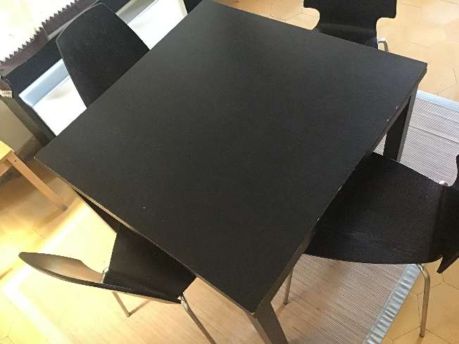 REGALO mesa y 4 sillas REGALO mesa y 4 sillas