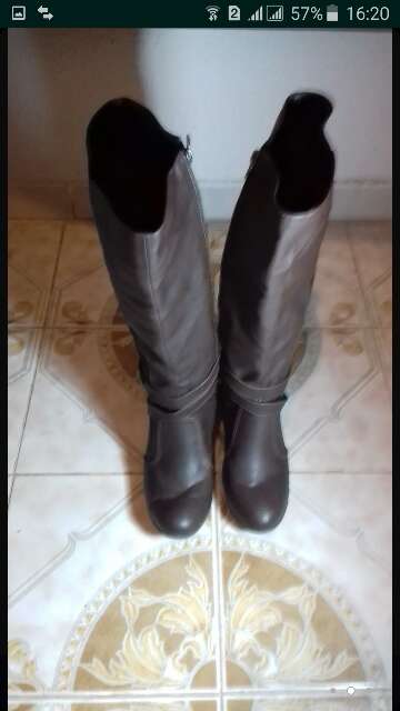 REGALO zapatos marrónes de 37-38 talla REGALO zapatos marrónes de 37-38 talla