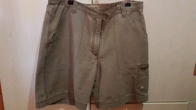 REGALO Pantalones cortos Quechua REGALO Pantalones cortos Quechua