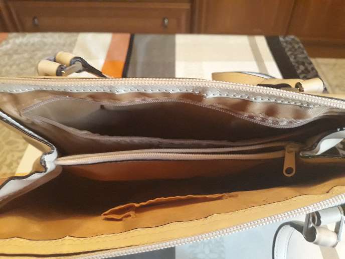 REGALO Bolso beige  3