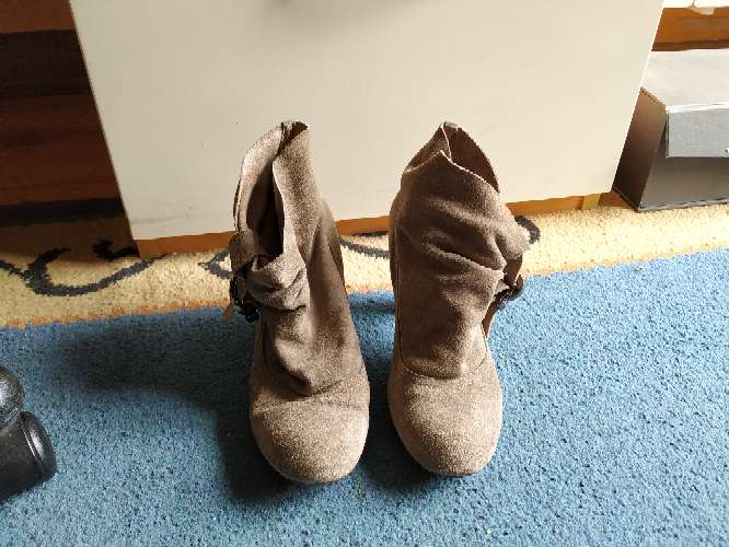REGALO Botin con tacon REGALO Botin con tacon