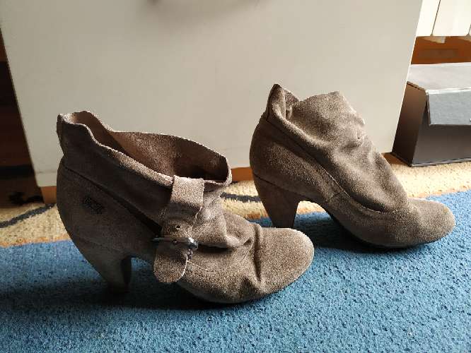 REGALO Botin con tacon 3