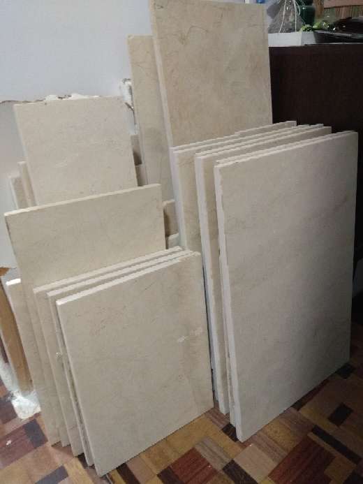 REGALO Trozos de mrmol. Quitado del bao.