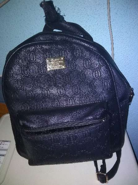 REGALO Bolso mochila negro