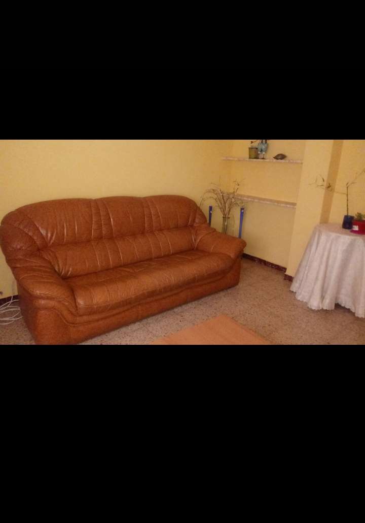 REGALO sofa piel. REGALO sofa piel.