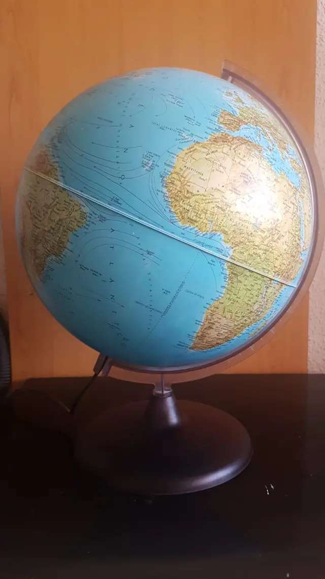 REGALO Globo terrqueo iluminable 