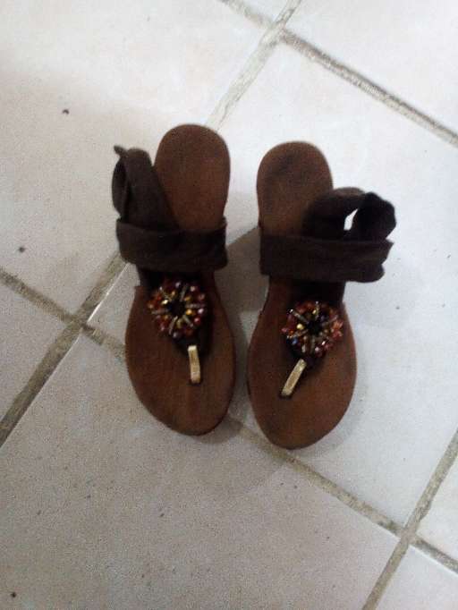 REGALO sandalias 1