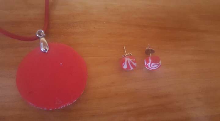 REGALO Conjunto de pendientes y collar 3