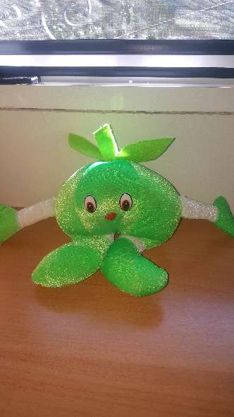 REGALO Peluche manzana verde