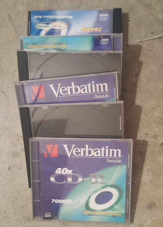 REGALO Cajas vacas de CD 2