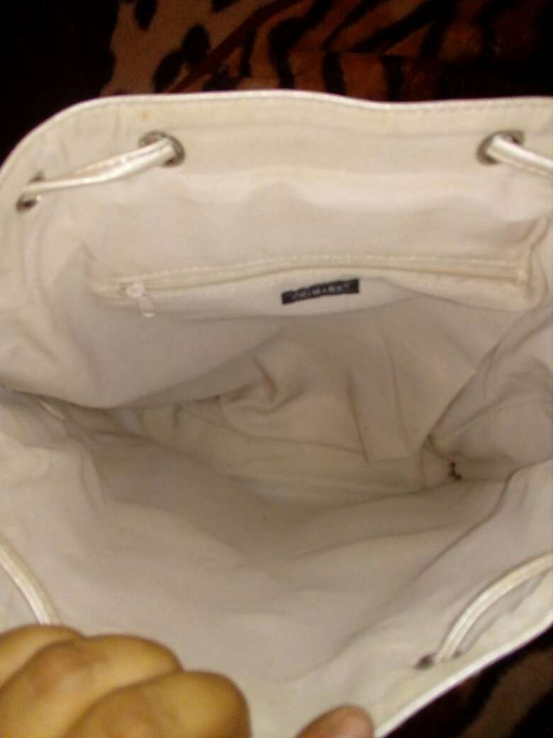 REGALO Mochila de paseo de color perla 3