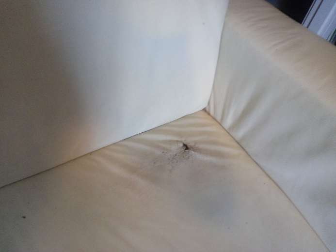 REGALO sof blanco de piel 2