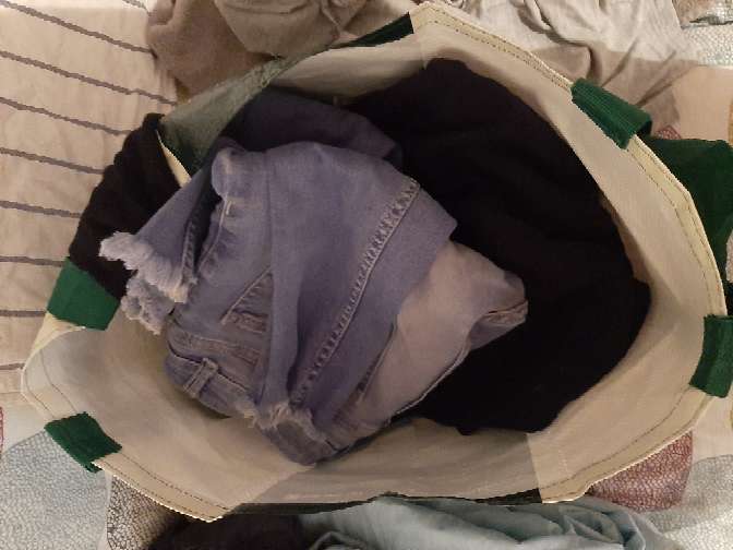 REGALO Lote de ropa de mujer o niña REGALO Lote de ropa de mujer o niña