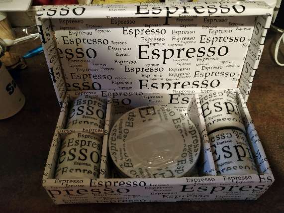 REGALO Juego de café de 4 servicios REGALO Juego de café de 4 servicios