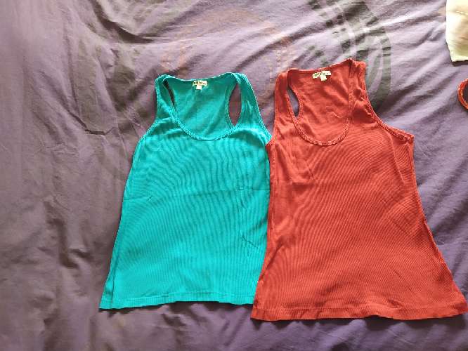 REGALO Camisetas tirantes talla L REGALO Camisetas tirantes talla L