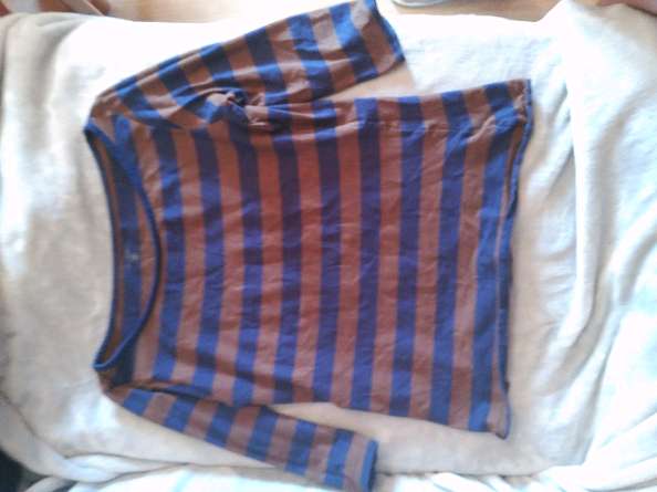 REGALO Camiseta de rayas azules y marrones 1