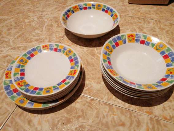 REGALO Platos y vasos 4