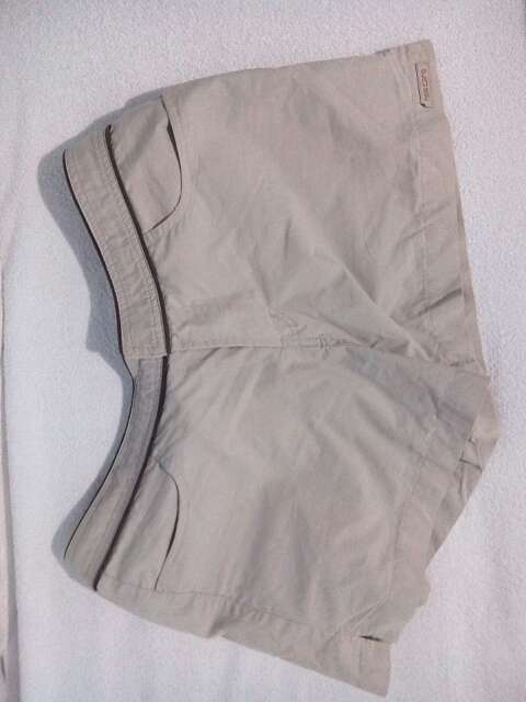 REGALO pantalón corto REGALO pantalón corto