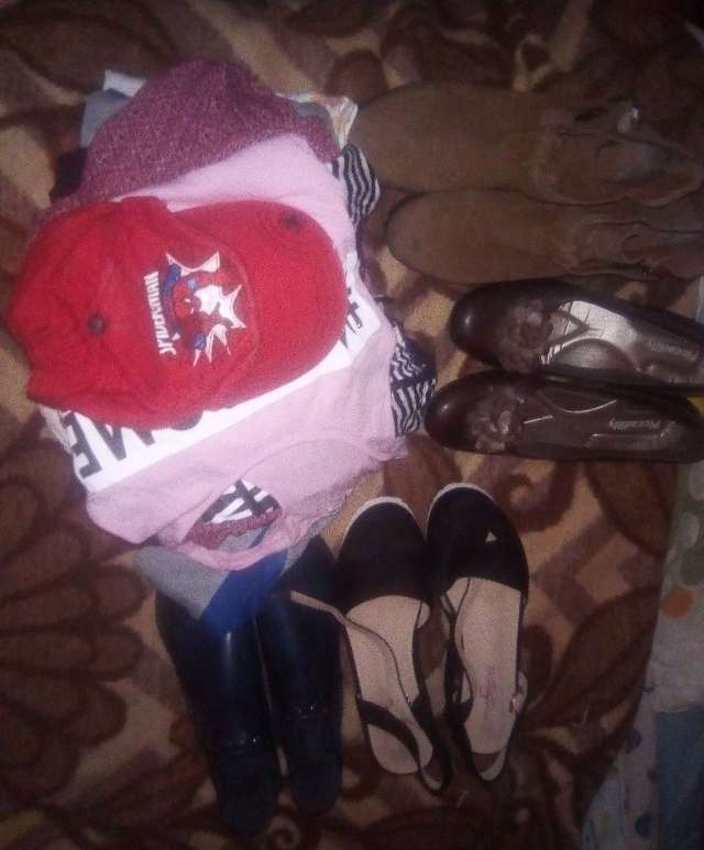 REGALO vrias roupas mulher e sapatos 2