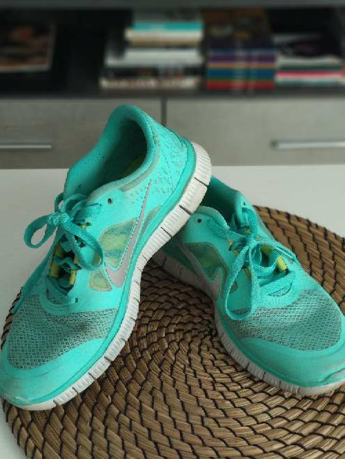 REGALO Zapatillas deportivas REGALO Zapatillas deportivas