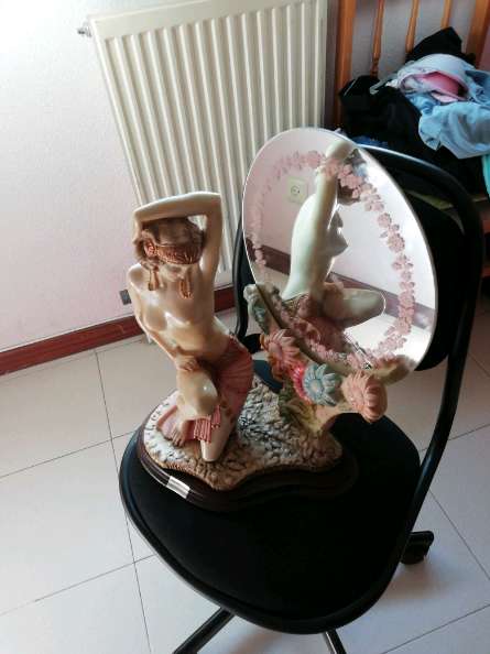 REGALO Figura con espejo  3