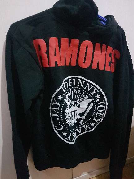 REGALO Sudadera Ramones 2