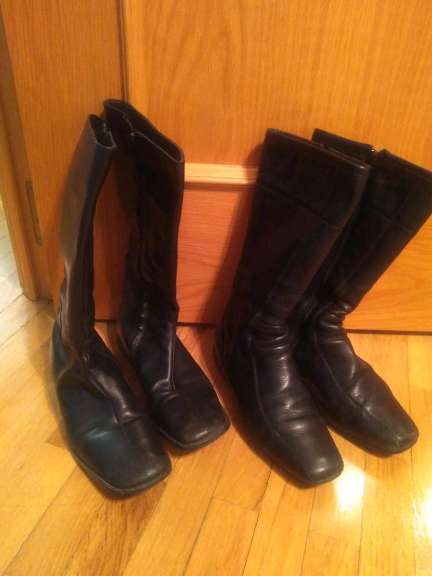 REGALO Dos pares de botas negras REGALO Dos pares de botas negras
