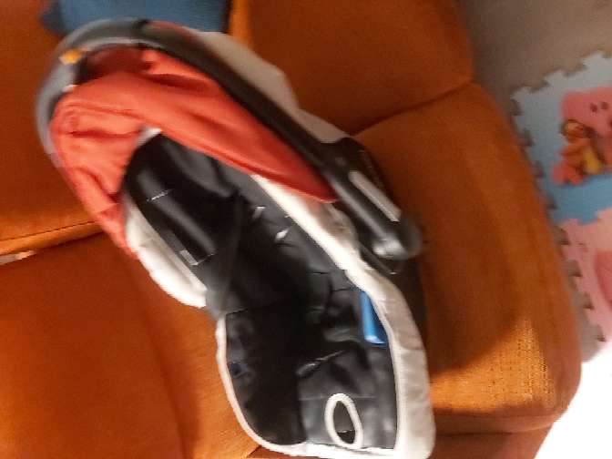 REGALO Beb confort y Silla Para Coche 2