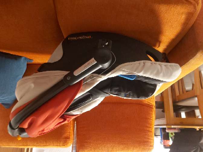 REGALO Beb confort y Silla Para Coche 4