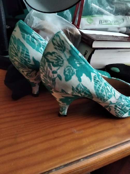 REGALO Zapatos con flores verdes estampadas 2