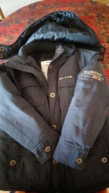 REGALO abrigo de invierno para niño talla 8. REGALO abrigo de invierno para niño talla 8.