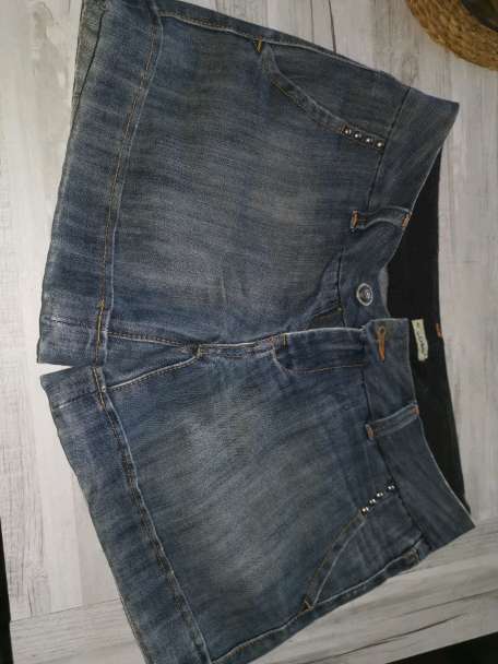 REGALO Pantaln corto talla 40 europea  1