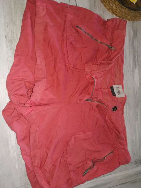 REGALO Pantalón corto de tela talla 38 REGALO Pantalón corto de tela talla 38
