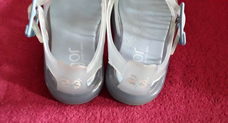 REGALO Sandalias nio  2