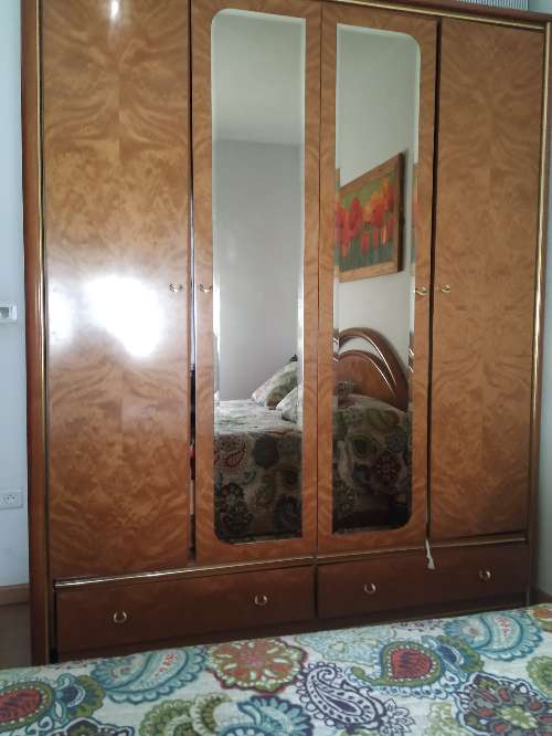 REGALO Armario de madera REGALO Armario de madera