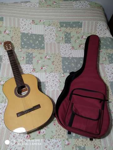 REGALO Guitarra flamenca