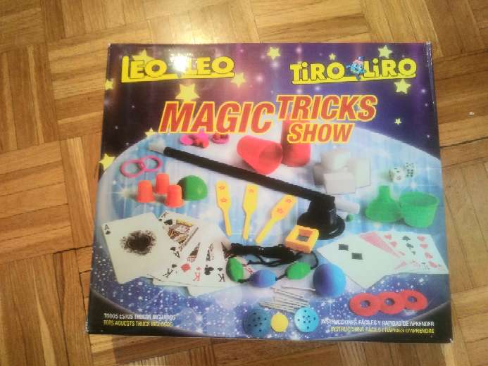 REGALO juego y malet�n de magia 2