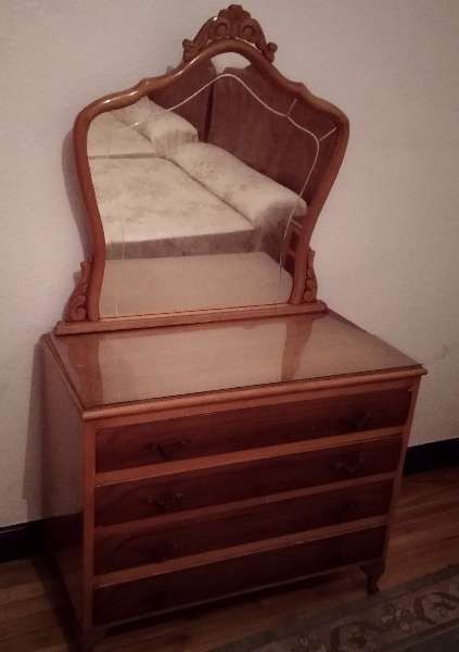 REGALO Dos camas de 1,05 con una mesilla y tocador a juego 4