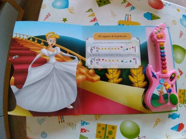 REGALO cuento con guitarra 