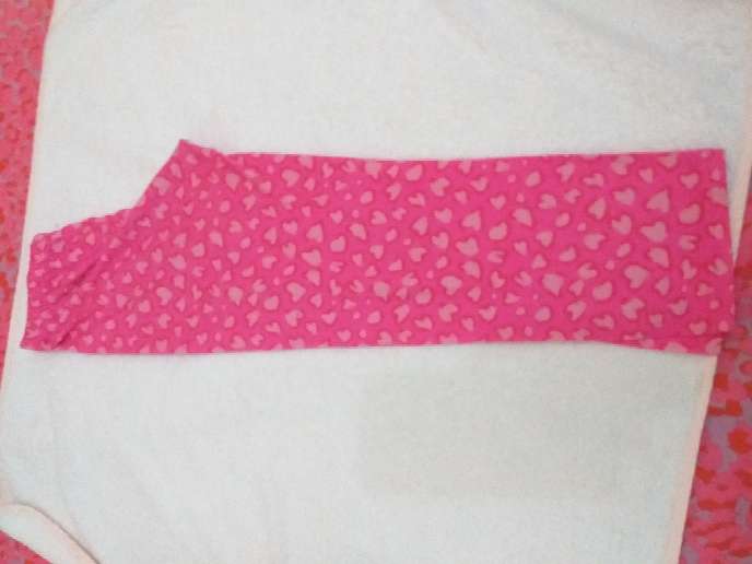 REGALO ropa de niña esta bien cuidada, talla de 5 años y 6 . y unas zapatillas número 33.34 y unas sandalias número 34.35 REGALO ropa de niña esta bien cuidada, talla de 5 años y 6 . y unas zapatillas número 33.34 y unas sandalias número 34.35