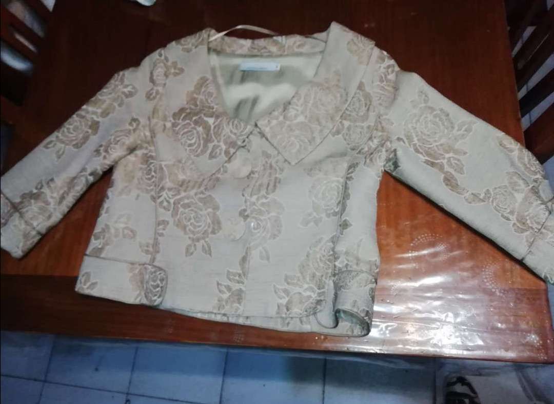 REGALO Chaqueta mujer REGALO Chaqueta mujer