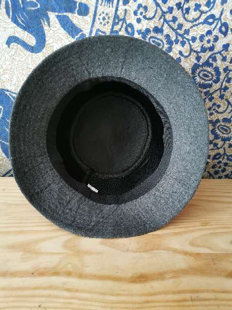 REGALO Sombrero gris  2