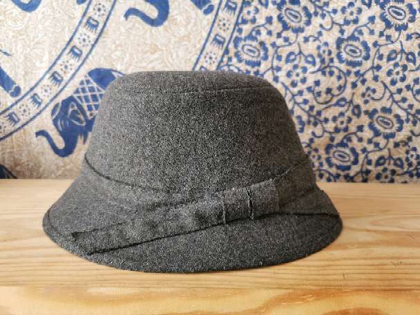 REGALO Sombrero gris REGALO Sombrero gris