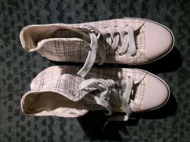 REGALO zapatillas número 43 REGALO zapatillas número 43