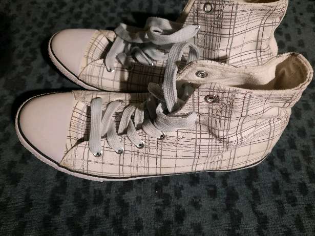 REGALO zapatillas n�mero 43 2