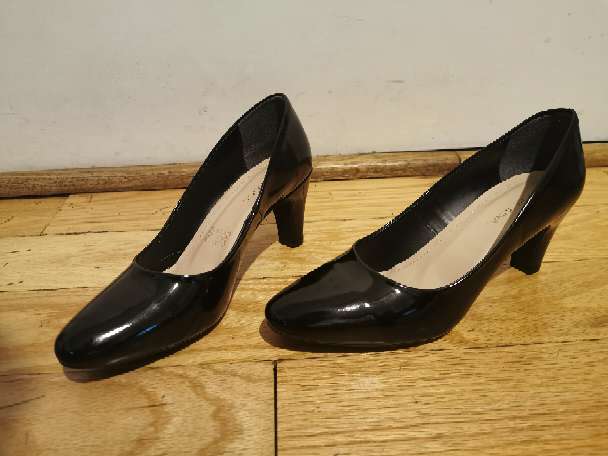 REGALO Tacones 7 mx charol negro REGALO Tacones 7 mx charol negro