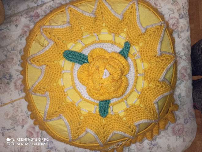 REGALO Cojín bordado REGALO Cojín bordado