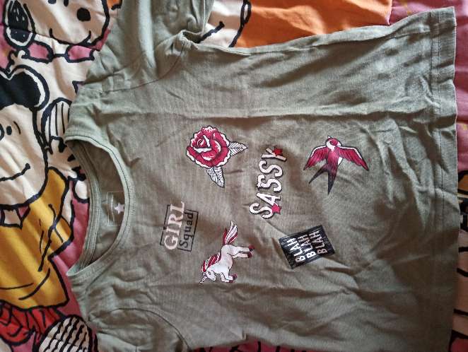 REGALO una bolsa entera de ropa de nia de 4-5 aos en buen estado 2