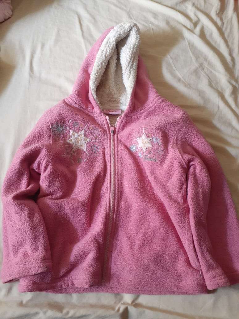 REGALO chamarra de niña 4 a 5 años REGALO chamarra de niña 4 a 5 años