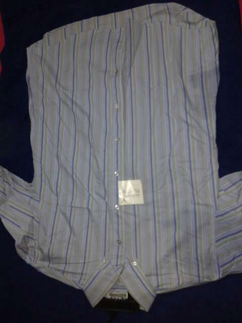 REGALO camisa en buen estado 4